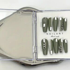 Handcrafted Press-on Nail Set